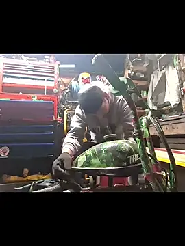 twistafatpipe online show from November 9, 10:19 pm