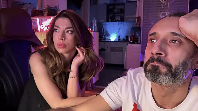 Snapshot of Secret_Lovers1 chatting on January 17, 10:35 pm Secret Lovers1 online show from January 17, 10:35 pm