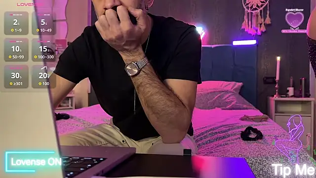 Snapshot of Secret_Lovers1 chatting on January 31, 9:46 pm Secret Lovers1 online show from January 31, 9:46 pm