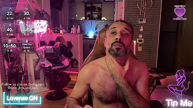 Snapshot of Secret_Lovers1 chatting on February 7, 9:29 pm Secret Lovers1 online show from February 7, 9:29 pm