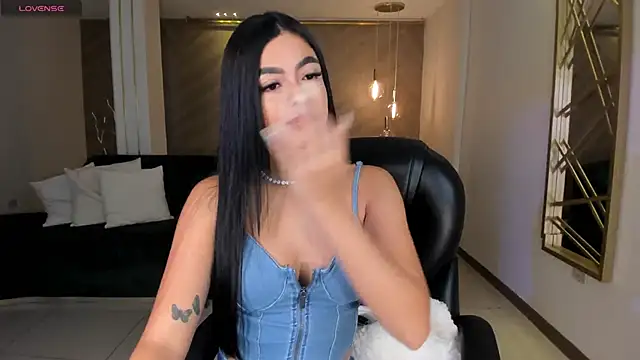 Snapshot of NataliaGaret chatting on October 4, 3:48 am NataliaGaret online show from October 4, 3:48 am