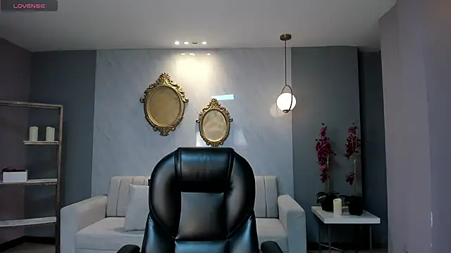 Snapshot of NataliaGaret chatting on October 9, 3:26 am NataliaGaret online show from October 9, 3:26 am