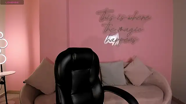 NataliaGaret online show from December 20, 1:45 am