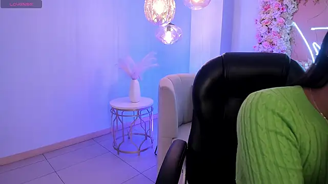 AyshelBrown online show from October 9, 3:37 am