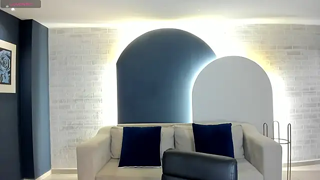 LizzCooper online show from October 31, 4:02 am