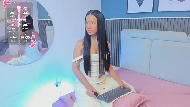 lily  star online show from April 27, 3:04 am