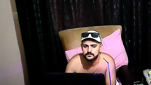 Muratcan33 online show from November 2, 9:00 am