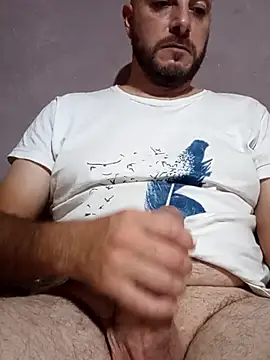 Snapshot of danmep8387 chatting on February 21, 5:19 am danmep8387 online show from February 21, 5:19 am