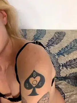 Snapshot of slg1 chatting on January 10, 7:26 pm slg1 online show from January 10, 7:26 pm