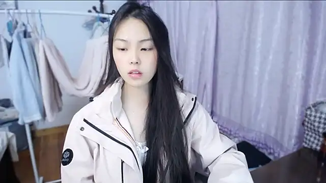 Snapshot of yao-yao_ chatting on November 23, 1:55 pm yao-yao online show from November 23, 1:55 pm