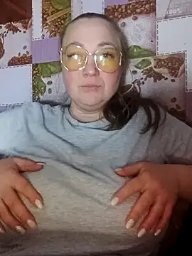 Kiss Eva online show from February 4, 5:30 pm