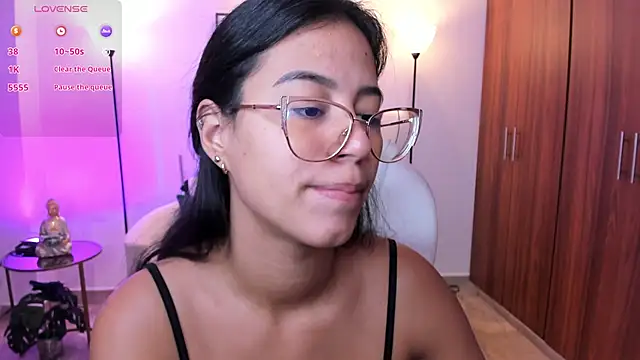 Snapshot of raven_stonee chatting on January 17, 4:17 am raven stonee online show from January 17, 4:17 am