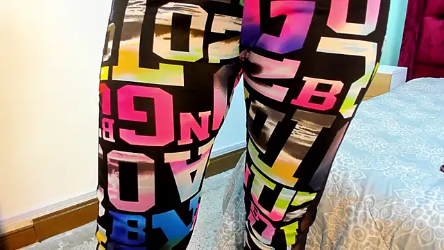 Marianee Rousse online show from December 18, 11:38 am