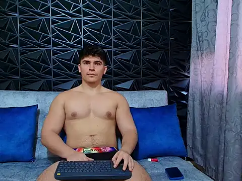 Snapshot of Jared_Rosse chatting on February 28, 4:30 pm Jared Rosse online show from February 28, 4:30 pm