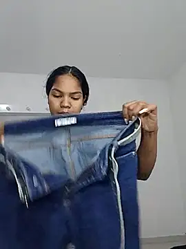 Snapshot of CloeeHills_ chatting on September 10, 10:37 am CloeeHills online show from September 10, 10:37 am