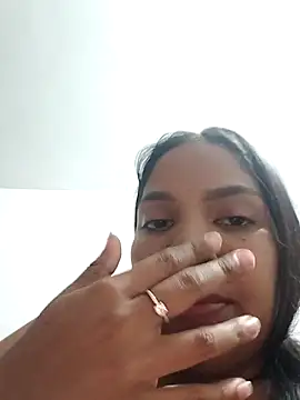 Snapshot of CloeeHills_ chatting on October 7, 12:52 am CloeeHills online show from October 7, 12:52 am
