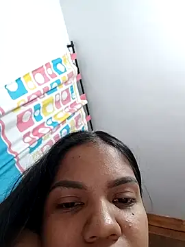 Snapshot of CloeeHills_ chatting on October 9, 3:37 am CloeeHills online show from October 9, 3:37 am