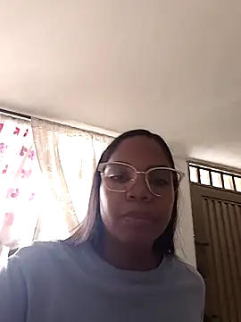 Snapshot of CloeeHills_ chatting on October 20, 9:04 pm CloeeHills online show from October 20, 9:04 pm