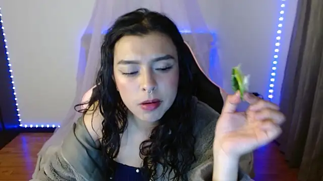 eilynro online show from September 11, 12:22 am