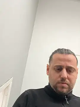 Snapshot of paleron34 chatting on February 23, 10:01 am paleron34 online show from February 23, 10:01 am