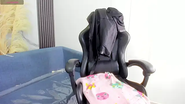 ShaunaDream online show from February 11, 3:44 am