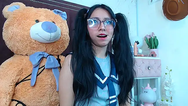 VioletxBloom online show from October 9, 6:11 am