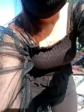 Snapshot of sulove_xx chatting on December 19, 2:29 am sulove xx online show from December 19, 2:29 am