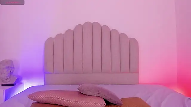 AmbarEvans  online show from January 13, 12:32 pm