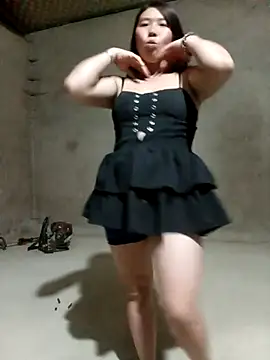 quynhkoolbae online show from November 10, 12:48 pm