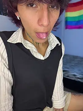 Snapshot of bellamy_095 chatting on February 17, 8:59 pm bellamy 095 online show from February 17, 8:59 pm