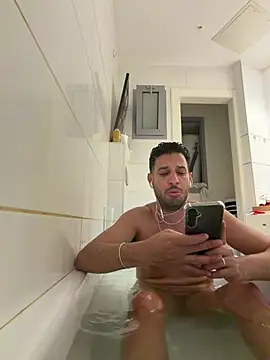 husbandandwifetobe online show from April 25, 10:07 pm