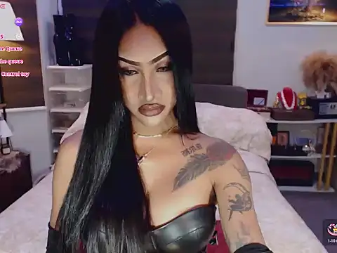 Snapshot of SeductiveVictoria chatting on July 12, 1:57 pm SeductiveVictoria online show from July 12, 1:57 pm