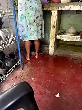 Snapshot of Romantic_boy578 chatting on November 9, 4:33 am Romantic boy578 online show from November 9, 4:33 am