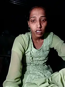 Snapshot of Pinki_thakur_1 chatting on March 2, 7:43 pm Pinki thakur 1 online show from March 2, 7:43 pm