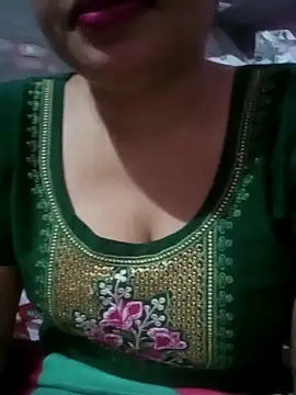 Snapshot of TINASONI chatting on October 6, 3:09 pm TINASONI online show from October 6, 3:09 pm