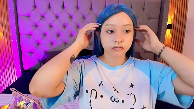 Suxan White  online show from March 25, 12:55 pm