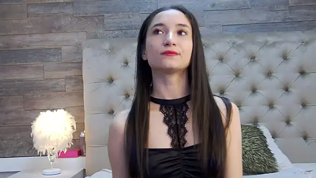 CarolinaBlair online show from October 19, 6:25 am