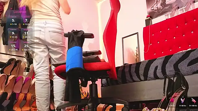 candy conrad online show from February 4, 12:55 pm