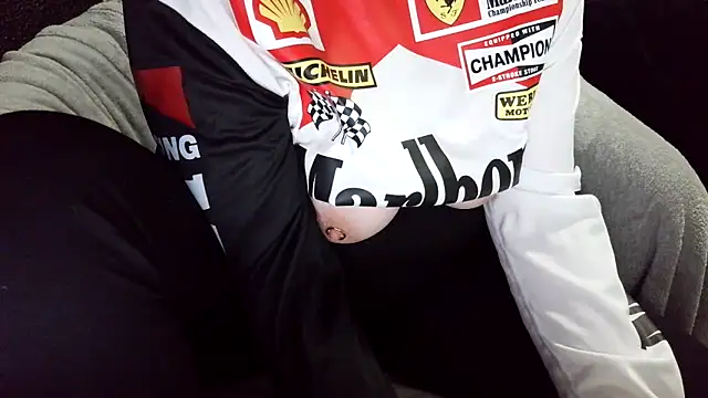 Snapshot of fetishslut4u chatting on September 28, 6:30 am fetishslut4u online show from September 28, 6:30 am