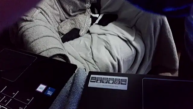 Snapshot of fetishslut4u chatting on October 11, 5:17 am fetishslut4u online show from October 11, 5:17 am