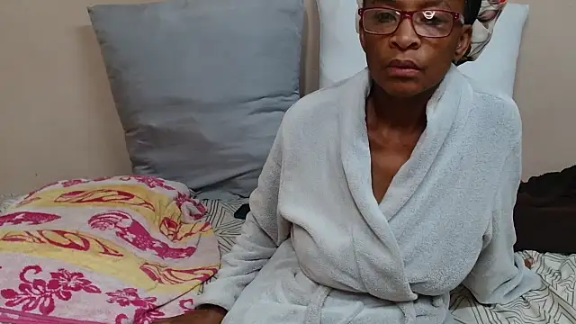 Snapshot of SugarPoppy24xxx chatting on October 29, 9:22 am SugarPoppy24xxx online show from October 29, 9:22 am