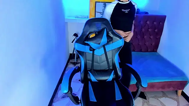 alison moon7 online show from November 18, 12:20 pm