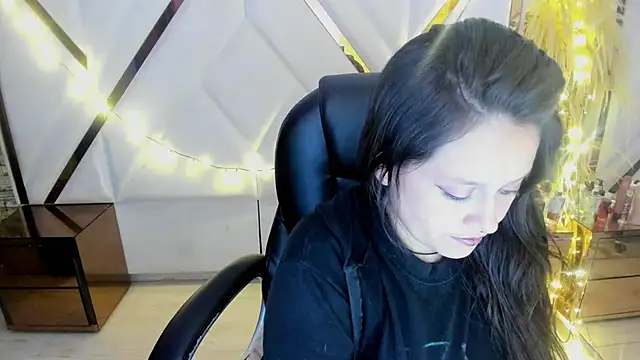 Morana  Hot online show from December 4, 4:22 am