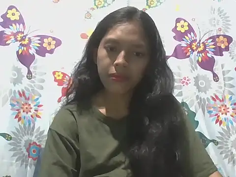 Snapshot of preggymom19 chatting on October 14, 2:45 am preggymom19 online show from October 14, 2:45 am