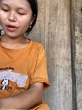 Snapshot of milo_bae chatting on April 28, 8:41 am milo bae online show from April 28, 8:41 am