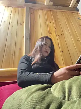 phungtiti online show from February 8, 12:03 am