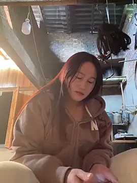 phungtiti online show from March 2, 1:52 am