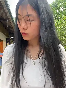 EmLy02 online show from April 4, 2:21 am