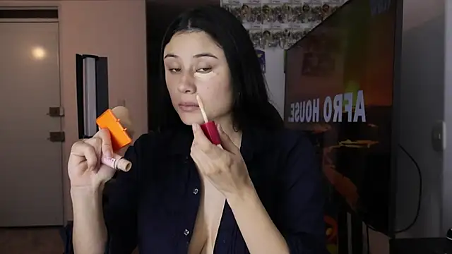 VioletaLorette online show from November 8, 11:25 pm