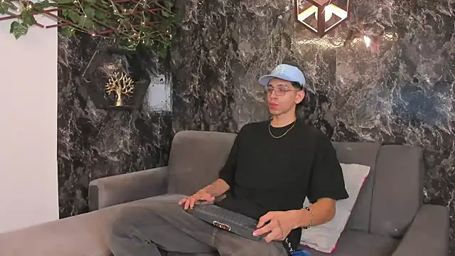 nicolai drake online show from November 7, 3:28 am